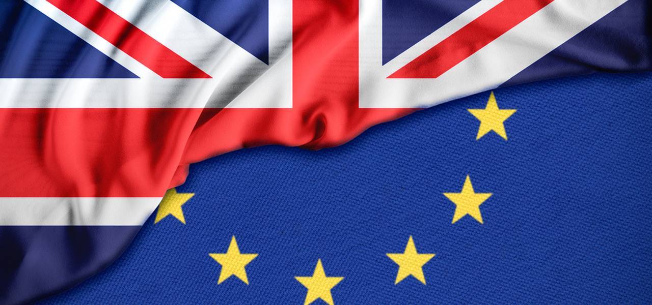 Parlamento britânico aprova lei que evita Brexit sem acordo