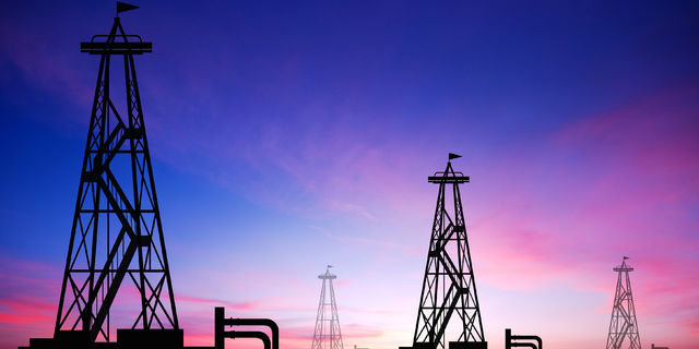 Petróleo: WTI se mantém em alta fechando acima de US $ 61, após decisão da OPEP