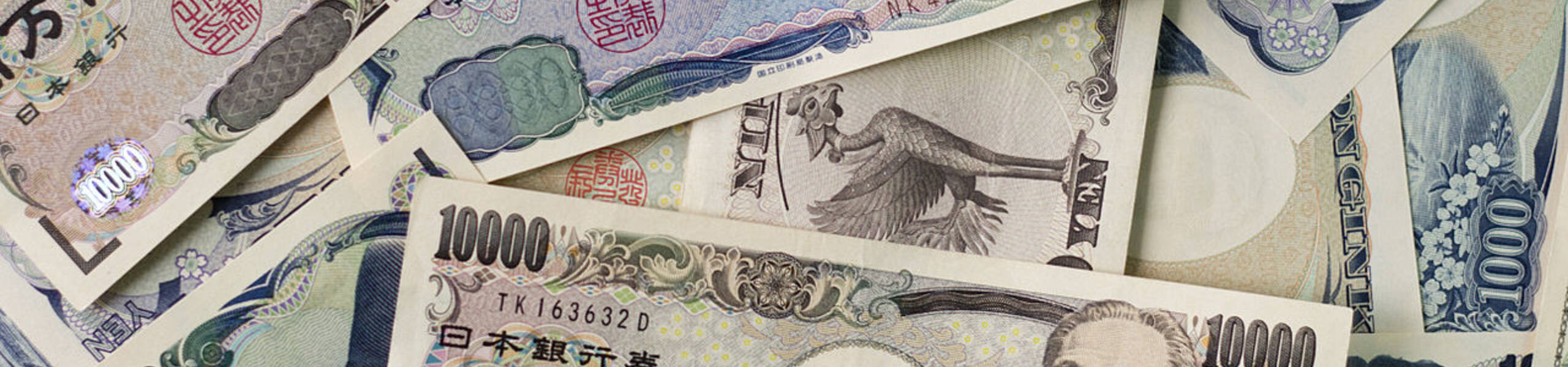 Dólar em  altas  frente  ao iene