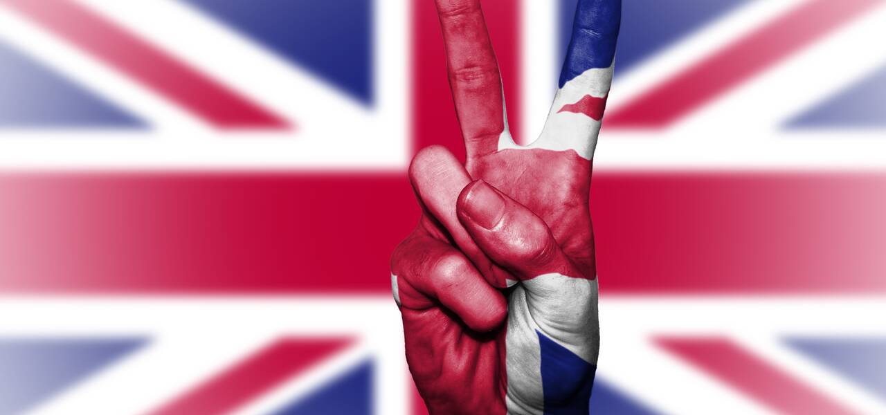 Gabinete do Reino Unido apoia o acordo Brexit de May