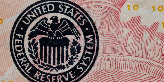 Tensão permanece elevada à frente do Fed