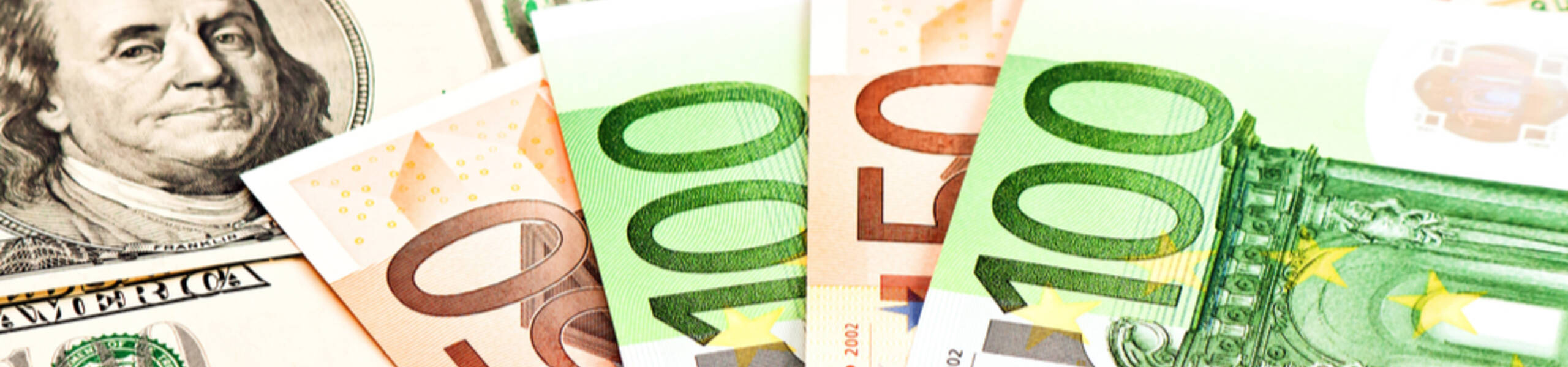 EUR/USD: Par estende movimento semanal para além de 1.1040