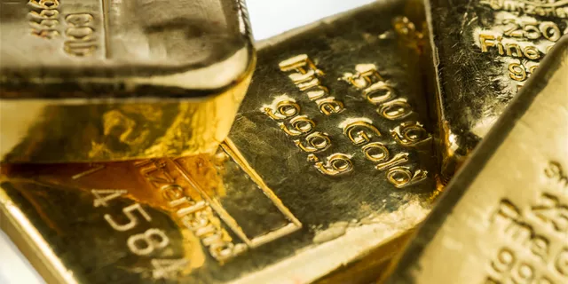 Comerciantes do ouro permanecem na defensiva perto da marca de $ 1800