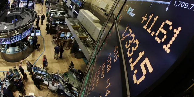 Wall Street fecha em alta e Nasdaq bate recorde