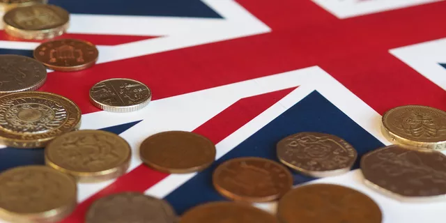 Comerciantes do GBPUSD lutam em torno de 1.2200, antes do PIB do Reino Unido