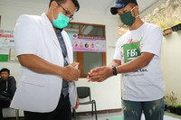 Suprimentos Médicos para a Indonésia 
